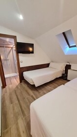 Aston Hotel