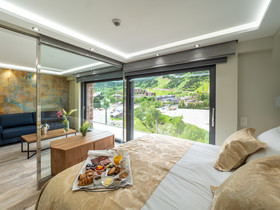 Aparthotel Esquirol