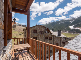 Esquirol Apartments
