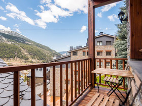 Esquirol Apartments