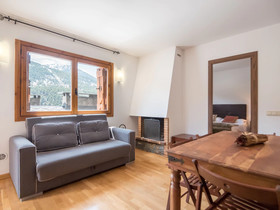 Esquirol Apartments