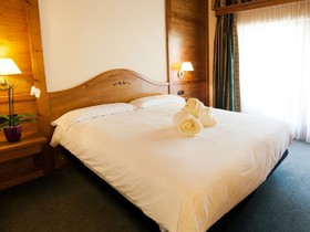 Sport Hotel Village