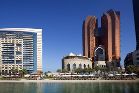 Bab Al Qasr Hotel