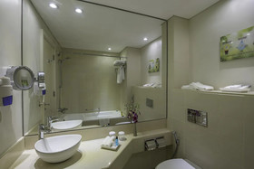Metropolitan Al Mafraq Hotel