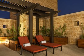 VOGO Abu Dhabi Golf Resort & Spa