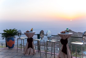 Oryx Grand Hotel Jebel Hafeet