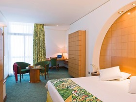 Oryx Grand Hotel Jebel Hafeet