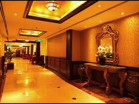 Arabian Courtyard Hotel & Spa