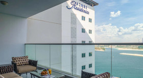 Azure Residence by LUX Holiday Home