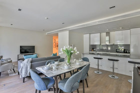 City Walk 11B by Driven Holiday Homes