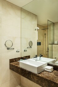 Four Points by Sheraton Production City, Dubai