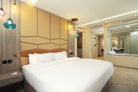 Four Points by Sheraton Production City, Dubai