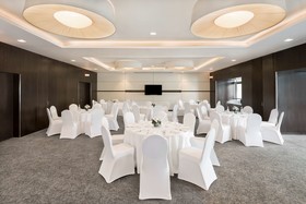 Hyatt Place Dubai Al Rigga Hotel & Residences
