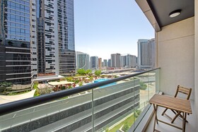 Luxe Apartments near Dubai Mall, Burj Khalifa - Pool, Gym, & Parking by Sojo Stay