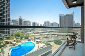 Luxe Apartments near Dubai Mall, Burj Khalifa - Pool, Gym, & Parking by Sojo Stay