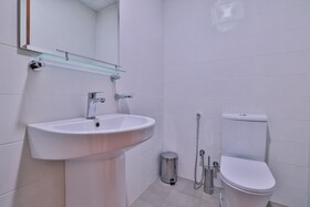 Luxe Apartments near Dubai Mall, Burj Khalifa - Pool, Gym, & Parking by Sojo Stay
