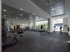 Luxe Apartments near Dubai Mall, Burj Khalifa - Pool, Gym, & Parking by Sojo Stay