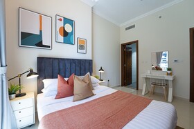 Luxe Apartments near Dubai Mall, Burj Khalifa - Pool, Gym, & Parking by Sojo Stay