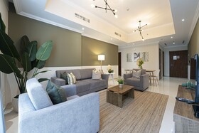 Luxe Apartments near Dubai Mall, Burj Khalifa - Pool, Gym, & Parking by Sojo Stay