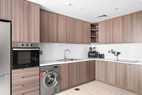 Millennium Executive Tower by Silkhaus