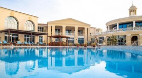 Millennium Lakeview Hotel
