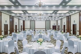 Millennium Lakeview Hotel