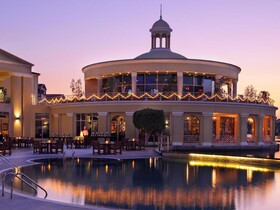 Millennium Lakeview Hotel