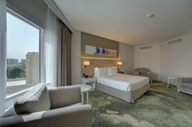 Millennium Lakeview Hotel