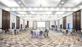 Millennium Lakeview Hotel