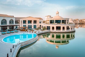 Millennium Lakeview Hotel