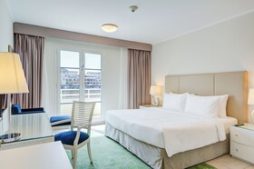 Millennium Lakeview Hotel