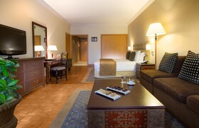 Millennium Plaza Downtown Hotel
