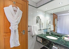 Millennium Plaza Downtown Hotel