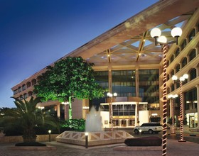 Mövenpick Dubai Grand Al Bustan
