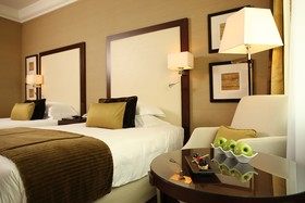 Mövenpick Dubai Grand Al Bustan