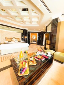 Mövenpick Dubai Grand Al Bustan