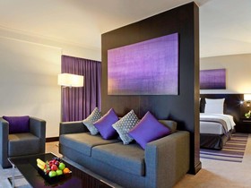 Pullman Dubai Creek City Centre Hotel & Residences