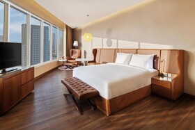 Radisson Blu Hotel, Dubai Canal View