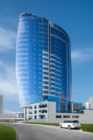 Radisson Blu Hotel, Dubai Canal View