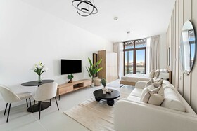 Silkhaus Palm Views East