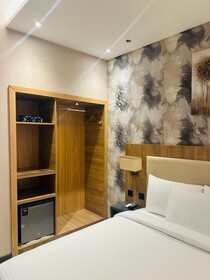 Sky Park Hotel