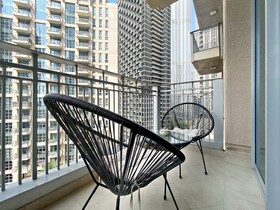 Standpoint Downtown by Silkhaus