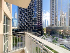 Standpoint Downtown by Silkhaus