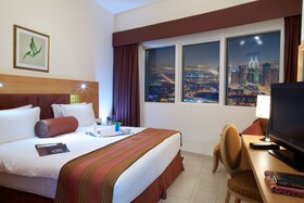 Tamani Marina Hotel and Hotel Apartment