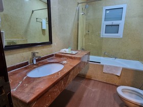 Vista City Hotel