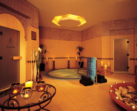 JA Palm Tree Court