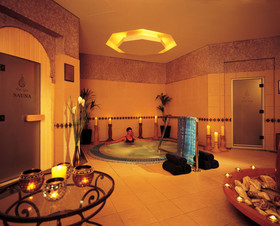 JA Palm Tree Court