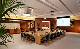 JA Palm Tree Court