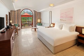 JA Palm Tree Court