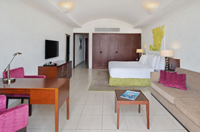 JA Palm Tree Court